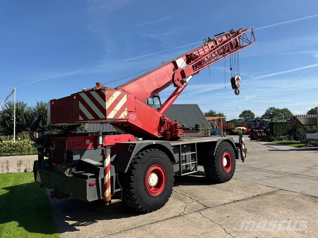 Grove RT 630 C rough Ruw terrain crane 30 ton 4x4 Hijskr Terepdaruk