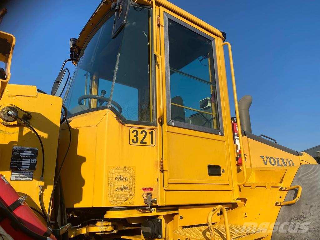 Volvo L110 E . Utovarivači na točkove