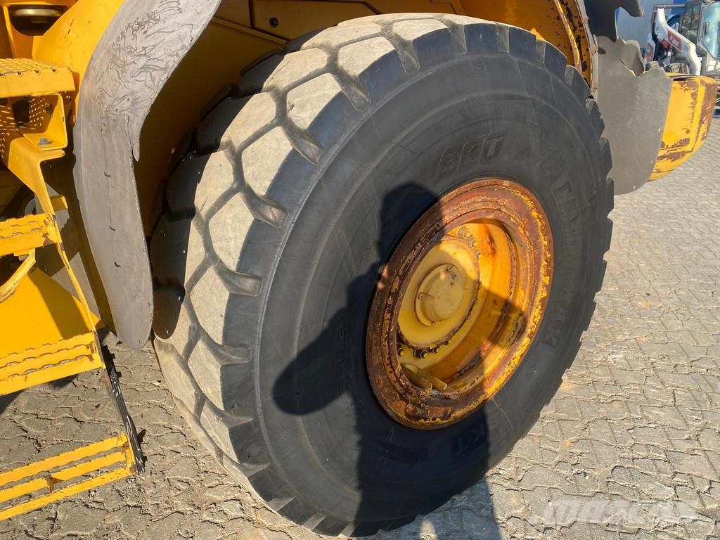 Volvo L110 E . 輪胎式裝載機