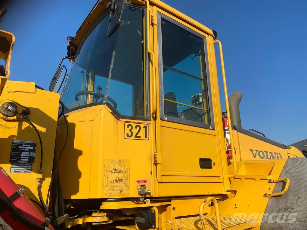Volvo L110 E . 輪胎式裝載機