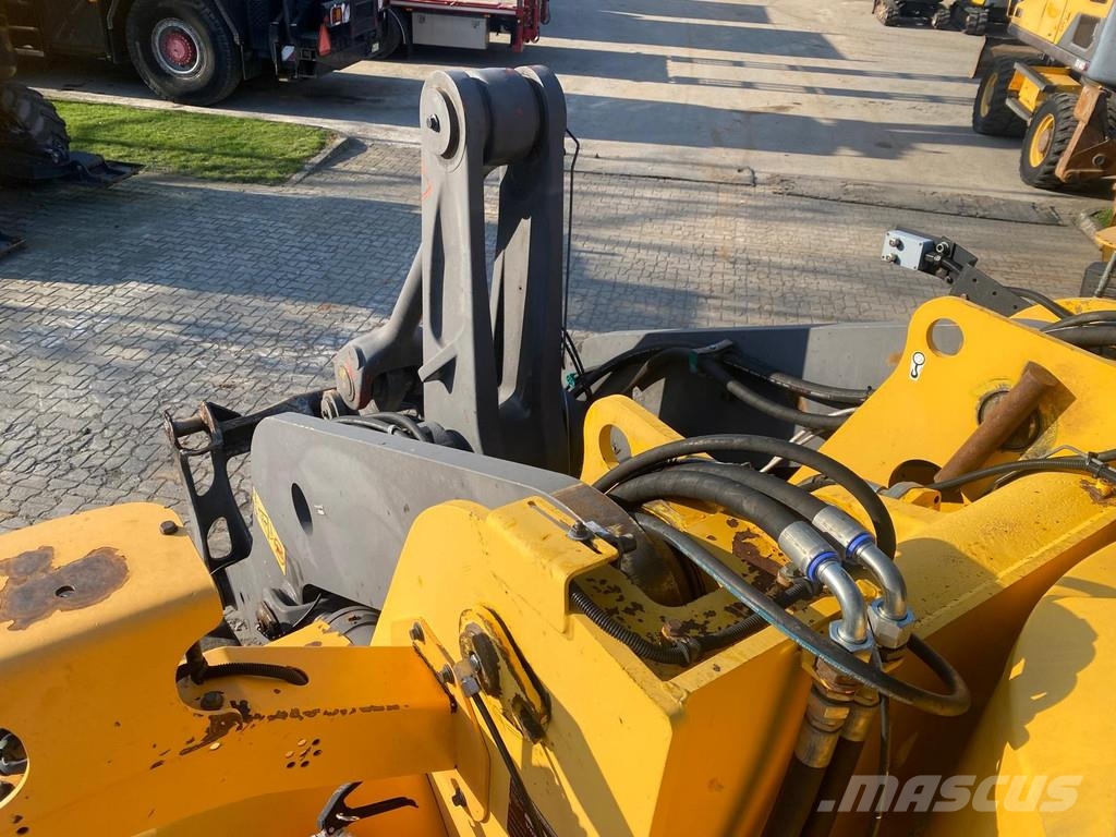 Volvo L110 E . 輪胎式裝載機
