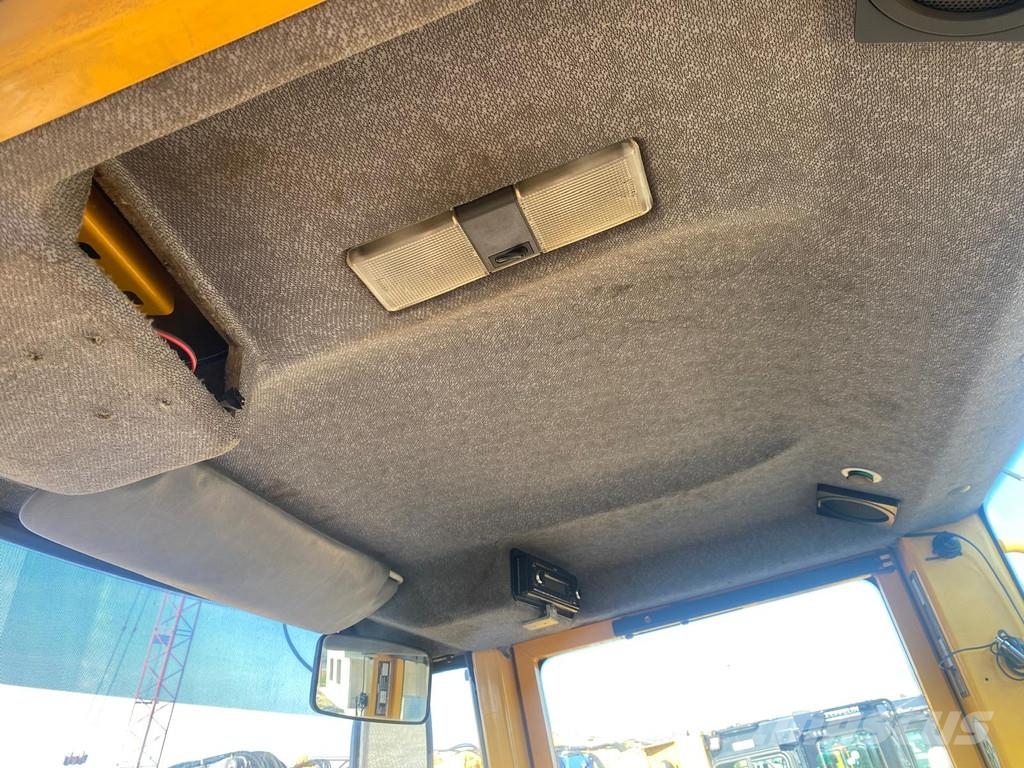Volvo L110 E . 輪胎式裝載機