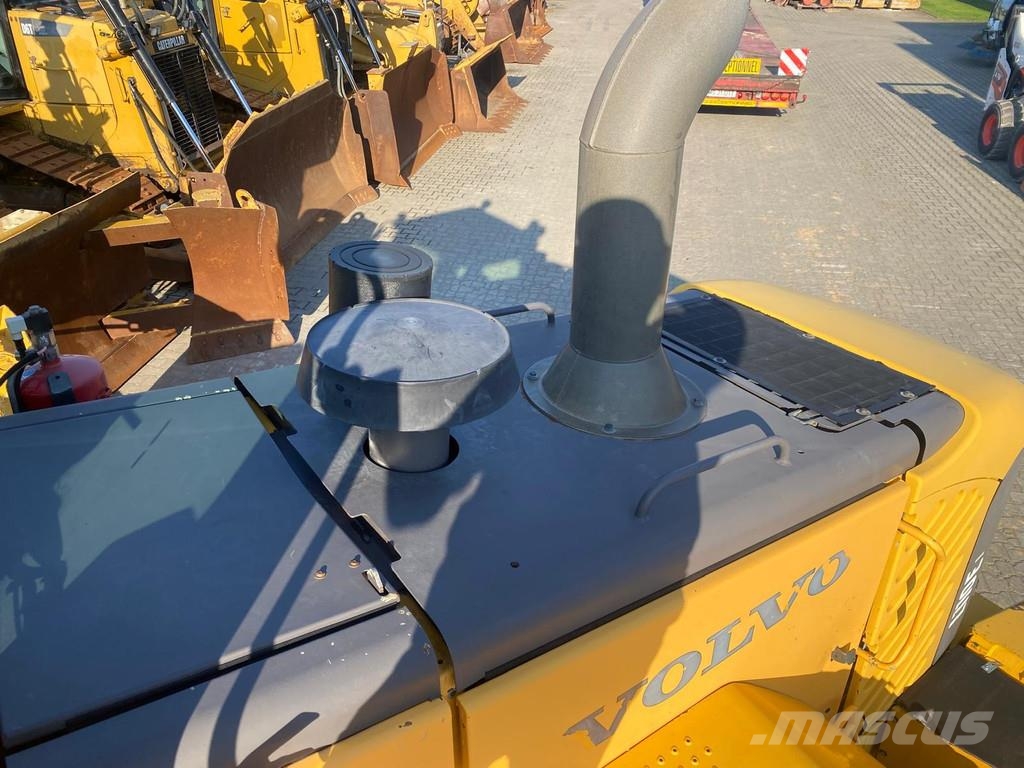 Volvo L110 E . 輪胎式裝載機