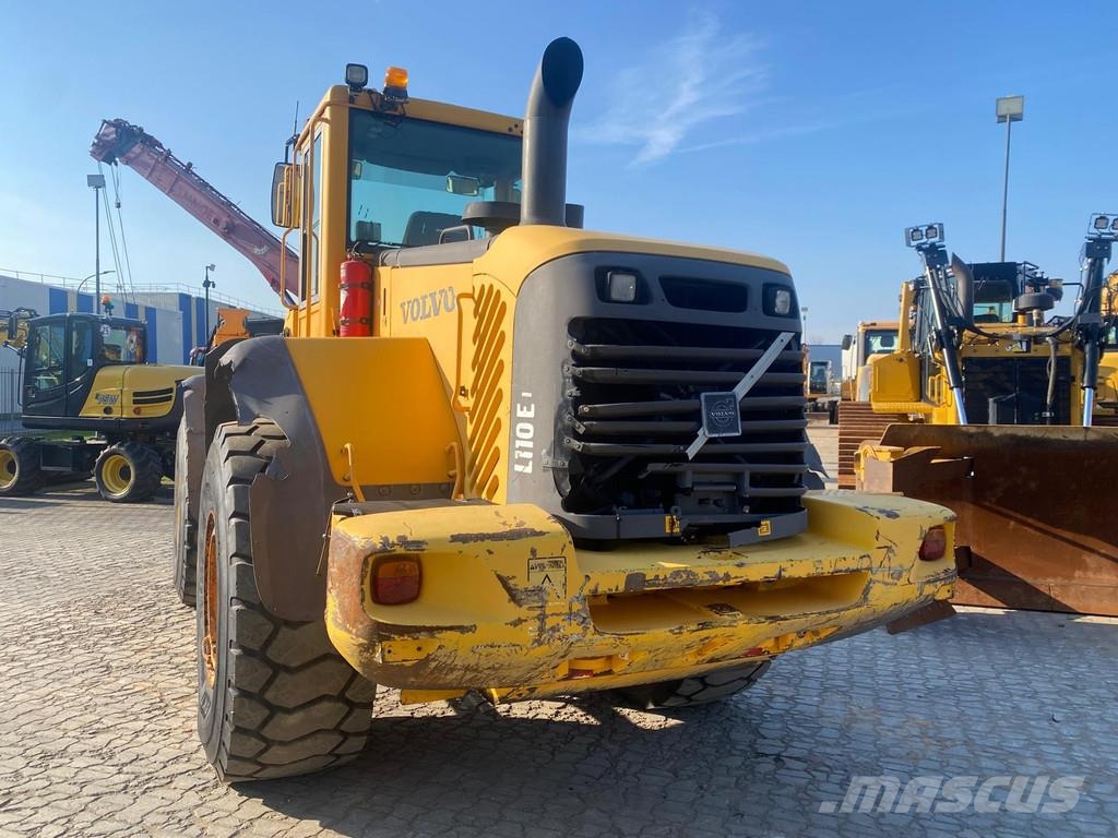 Volvo L110 E . 輪胎式裝載機
