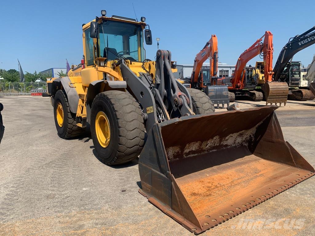 Volvo L110 E . 輪胎式裝載機