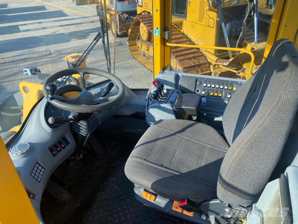 Volvo L110 E . 輪胎式裝載機