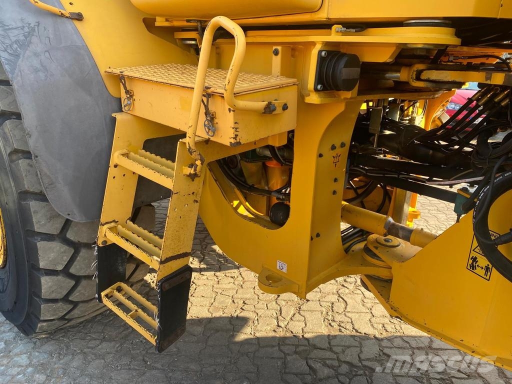 Volvo L110 E . 輪胎式裝載機