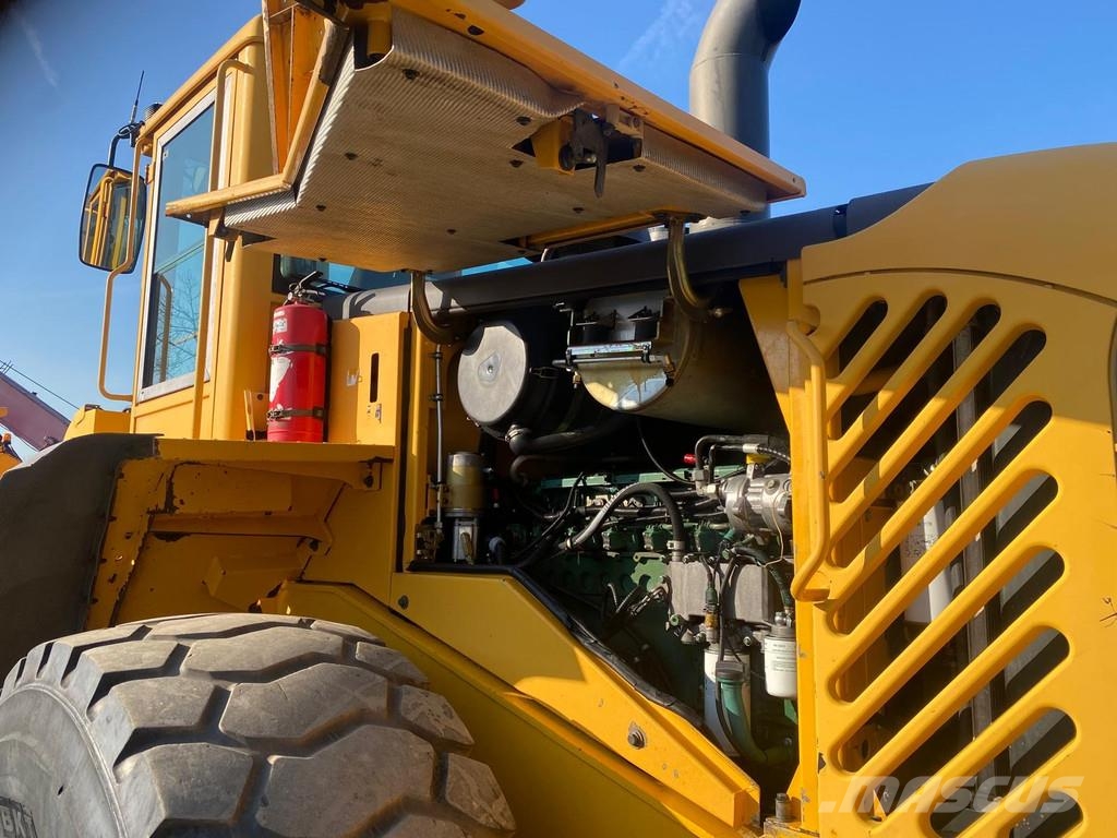Volvo L110 E . 輪胎式裝載機