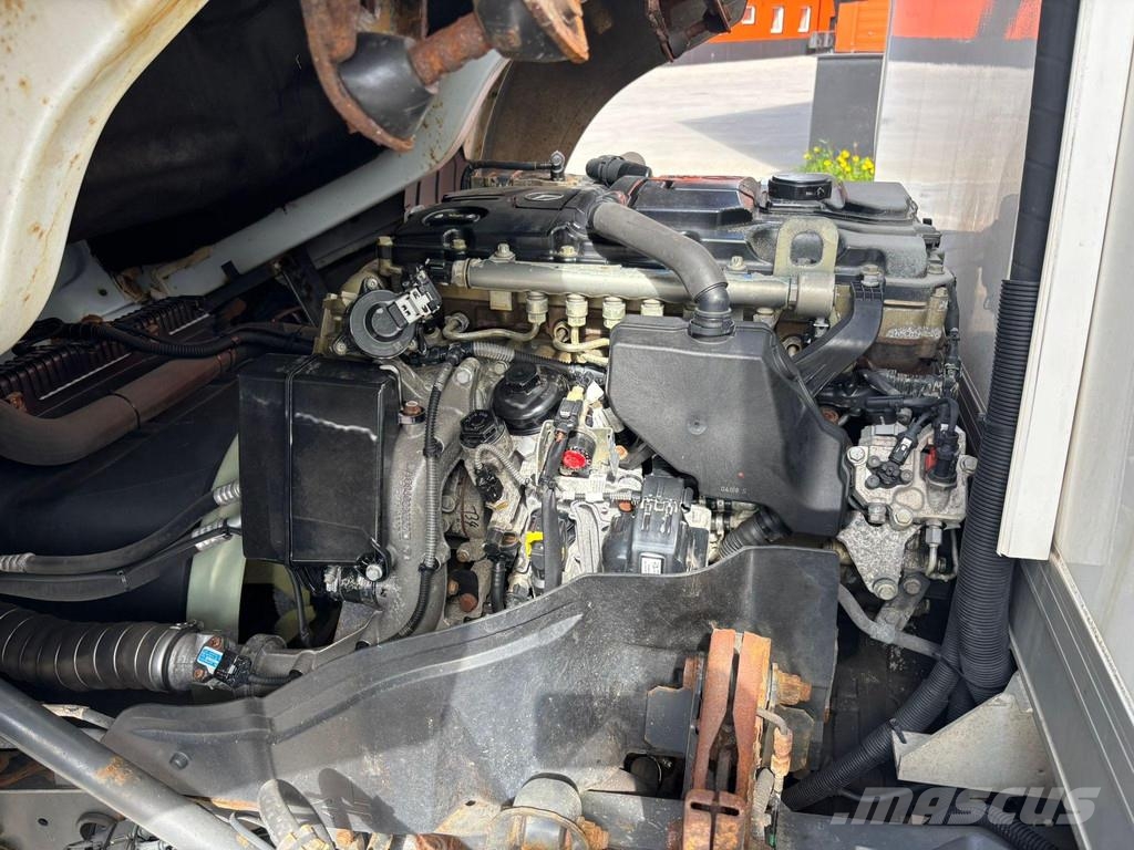 Mercedes-Benz 818 4x2 THERMOKING V600 MAX Camiones con temperatura controlada