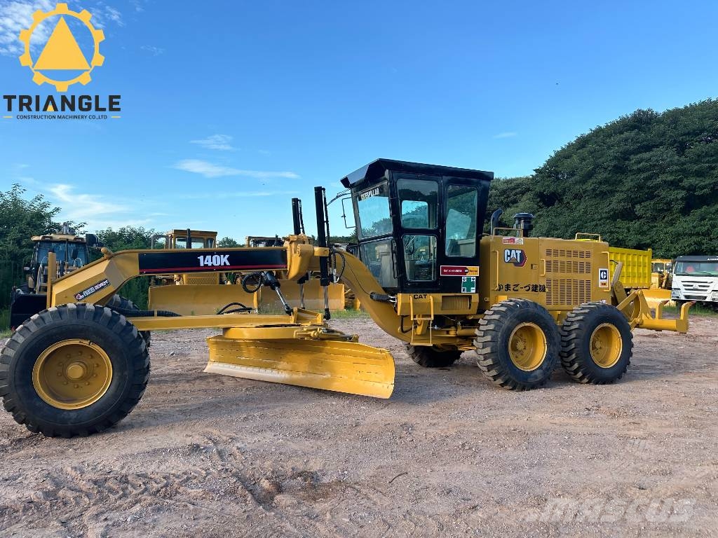 CAT 140 K معدات تمهيد الطرق