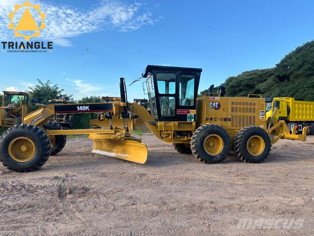 CAT 140 K معدات تمهيد الطرق