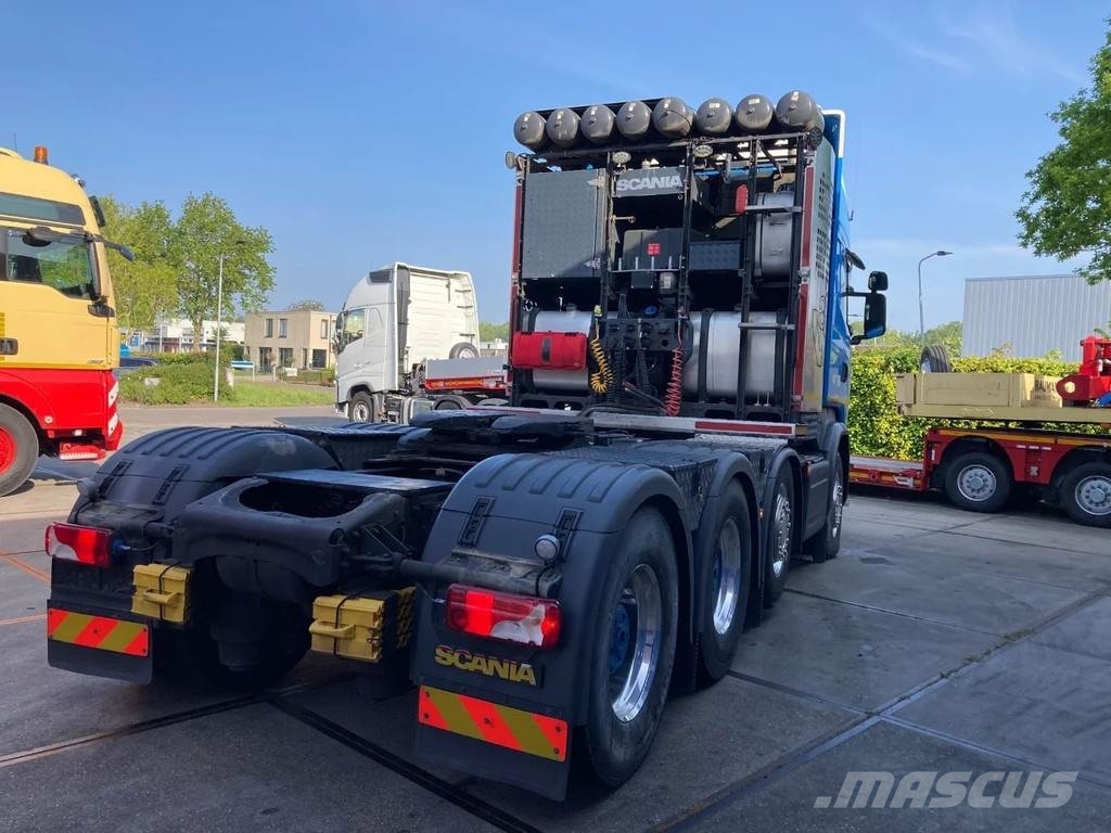 Scania R730 V8 8x4 Vilcēji