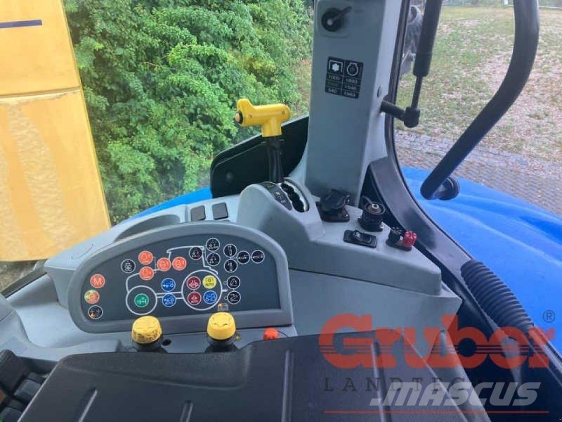 New Holland T7.225AC MY15 農業機械 -　その他