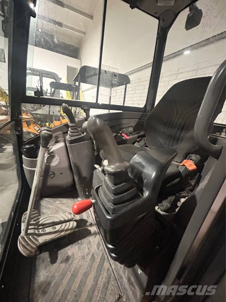 Hyundai R60-7 Bageri guseničari