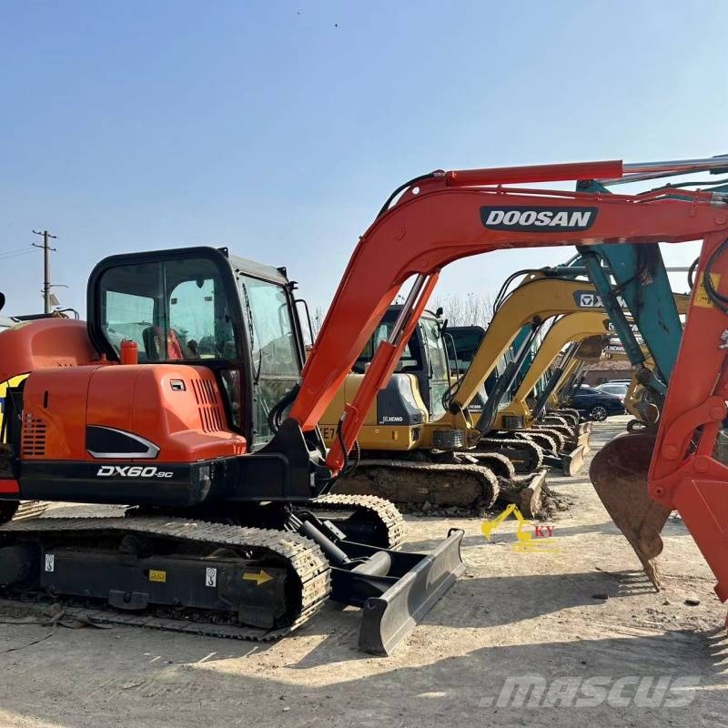 Doosan DX 60-9 C حفارات زحافة