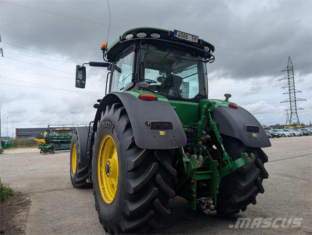 John Deere 8295R Traktori