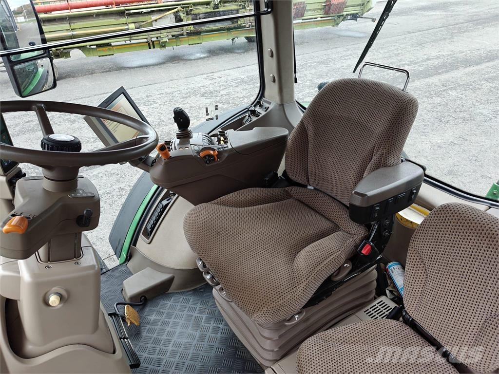 John Deere 8295R - e23 Tractoren