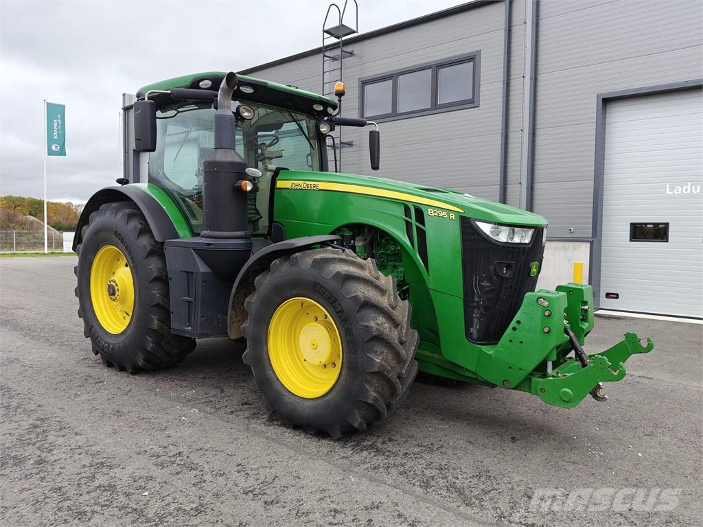 John Deere 8295R - e23 Tractoren