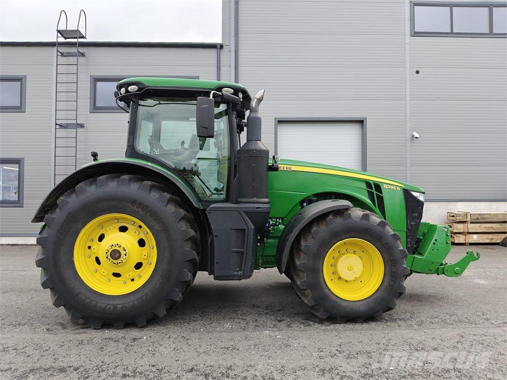 John Deere 8295R - e23 Tractoren