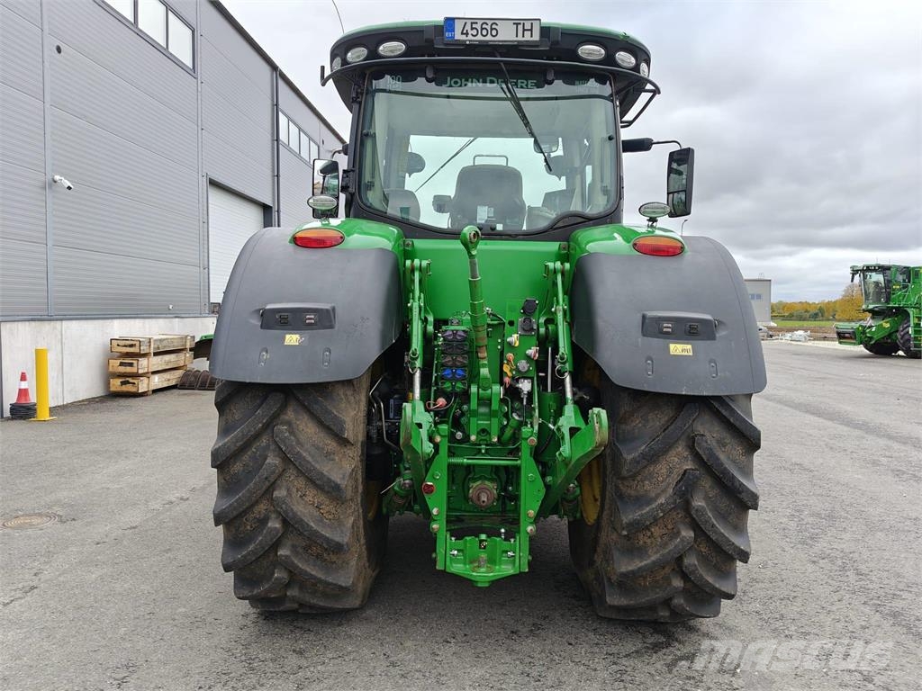 John Deere 8295R - e23 Tractoren