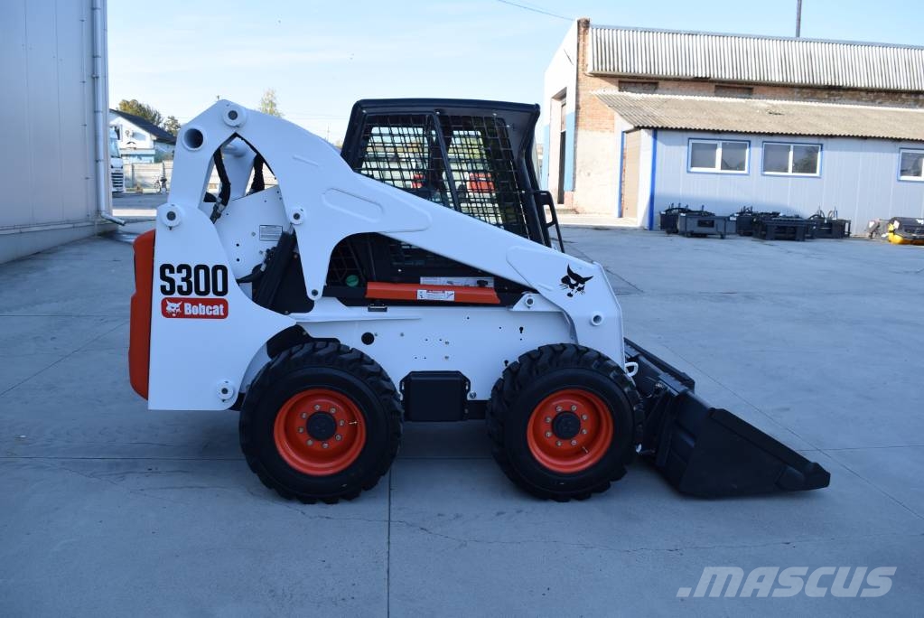 Bobcat S 300 لوادر انزلاقية التوجيه
