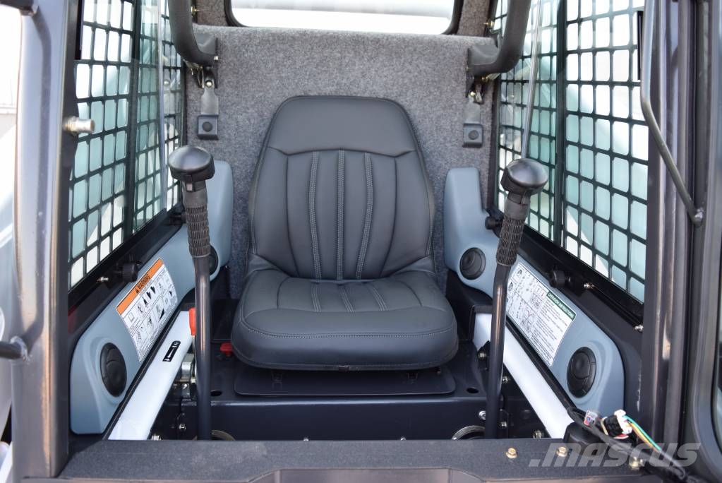 Bobcat S 300 لوادر انزلاقية التوجيه
