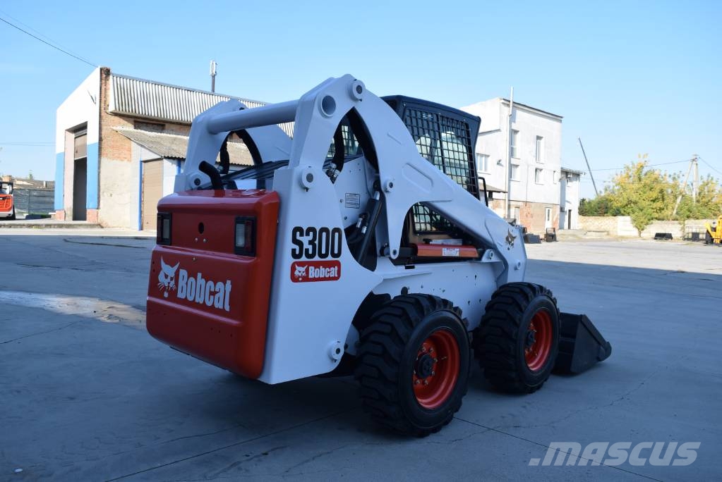 Bobcat S 300 لوادر انزلاقية التوجيه