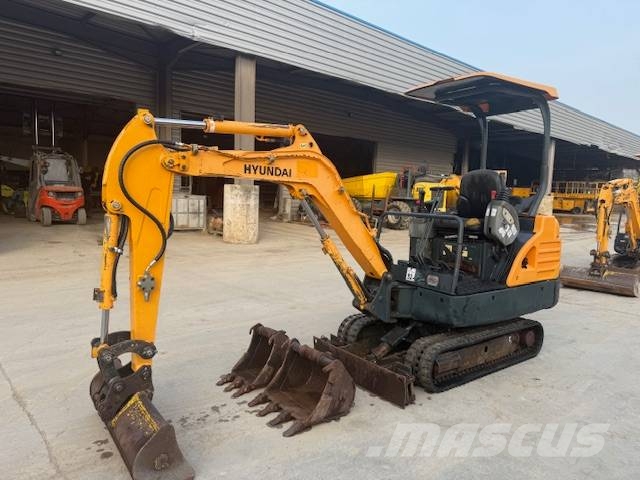Hyundai R16-9 حفارات صغيرة أقل من 7 طن (حفارات صغيرة)