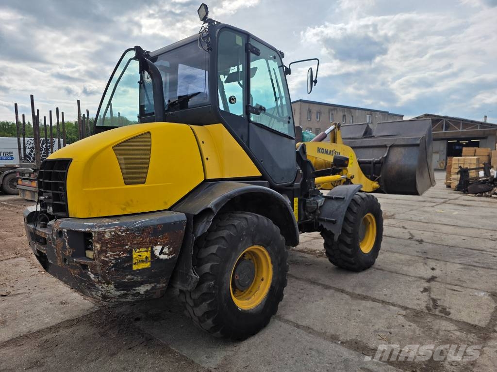 Komatsu WA100M-6 لوادر بعجل