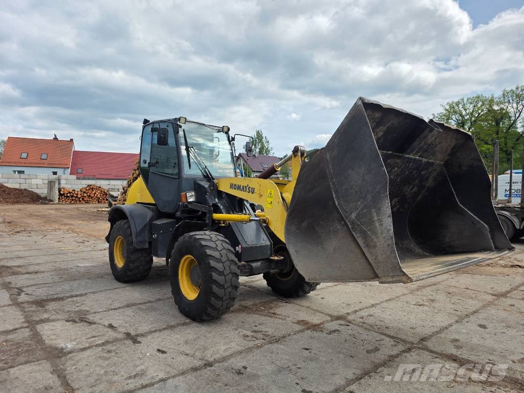 Komatsu WA100M-6 لوادر بعجل