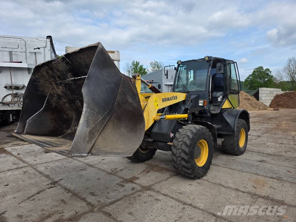 Komatsu WA100M-6 لوادر بعجل