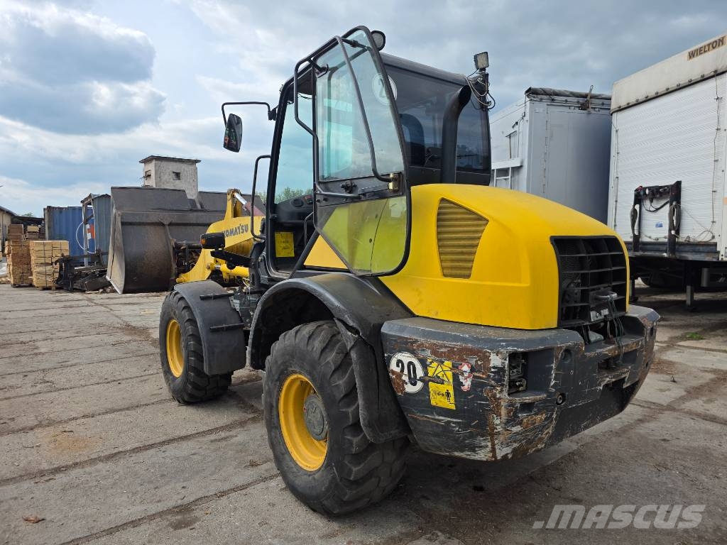 Komatsu WA100M-6 لوادر بعجل