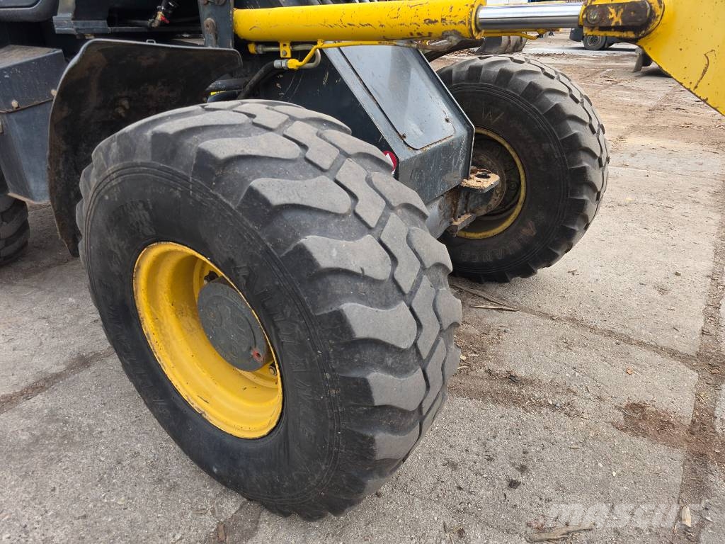 Komatsu WA100M-6 لوادر بعجل