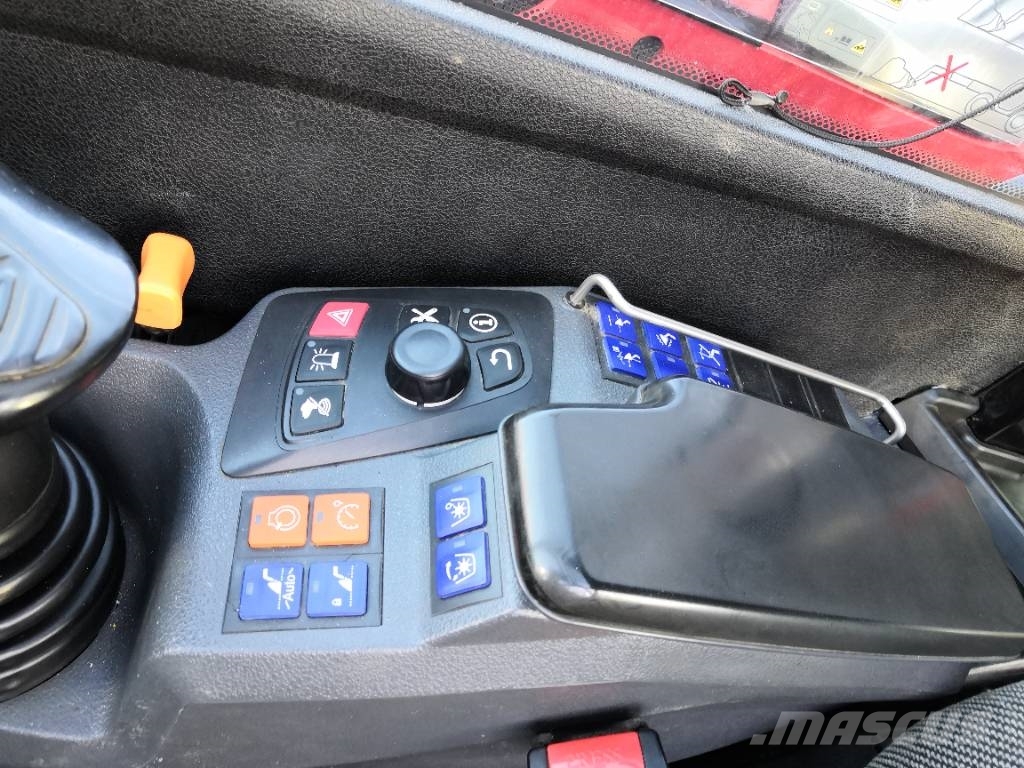 Manitou MLT 737 130 PS+ Elite Teleskoplader