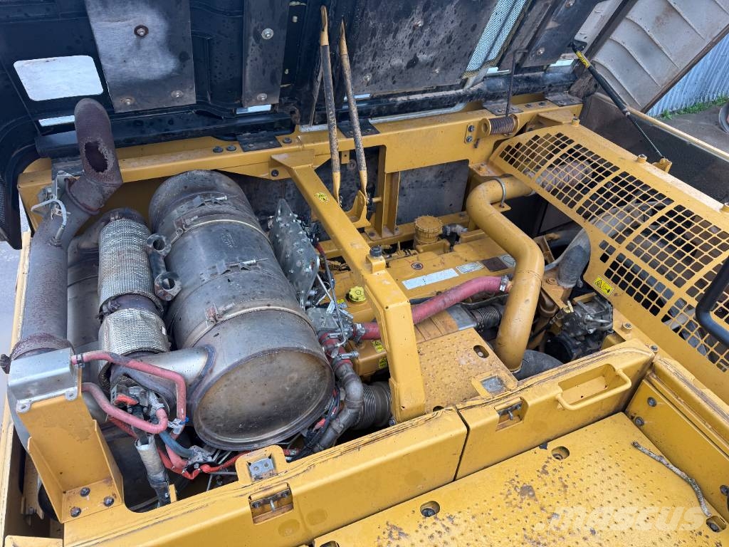 CAT 352 F Bagri goseničarji