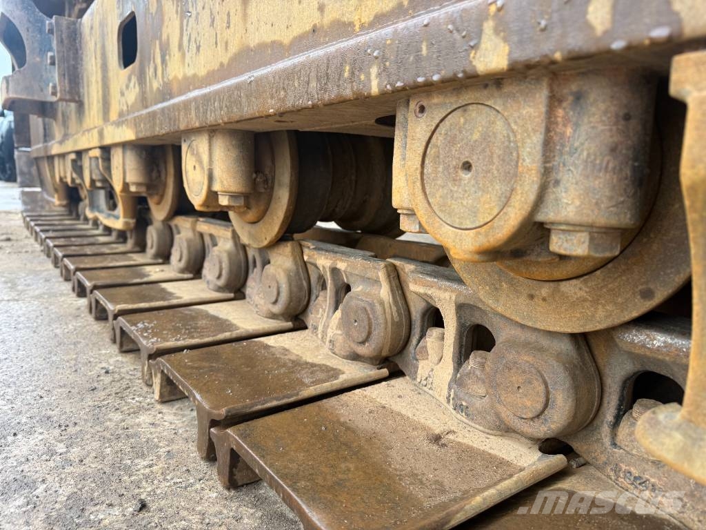 CAT 352 F Bagri goseničarji