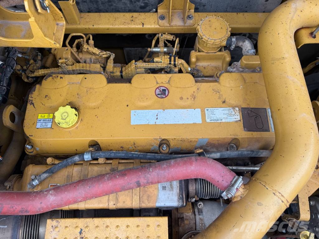 CAT 352 F Bagri goseničarji