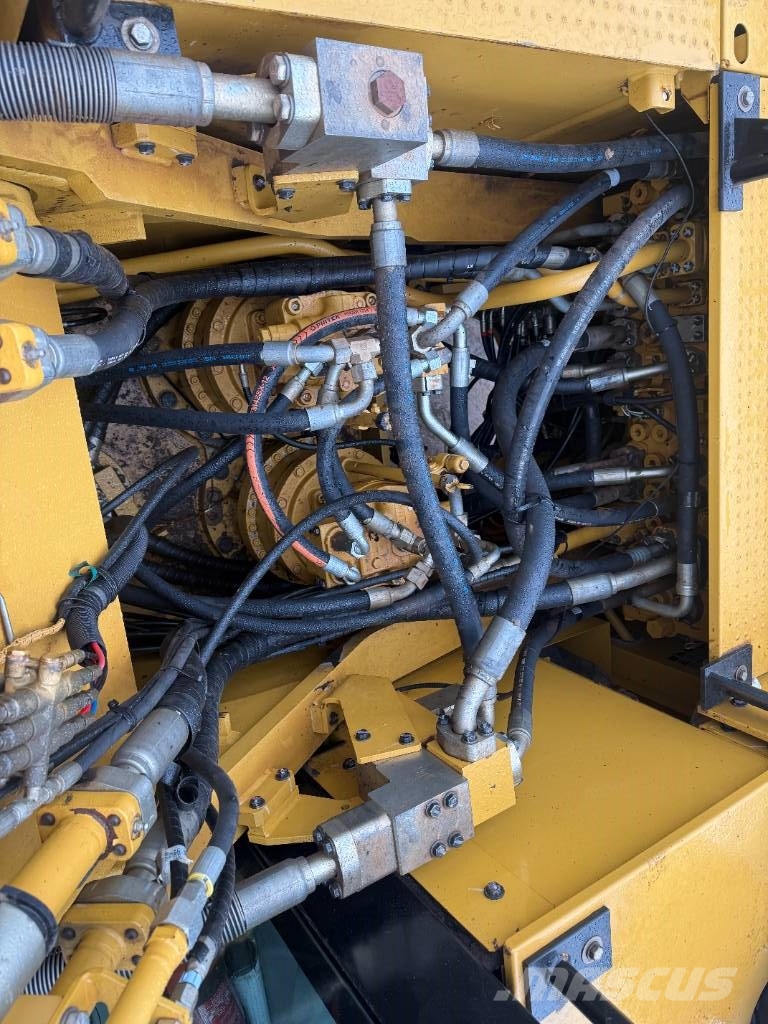 CAT 352 F Bagri goseničarji