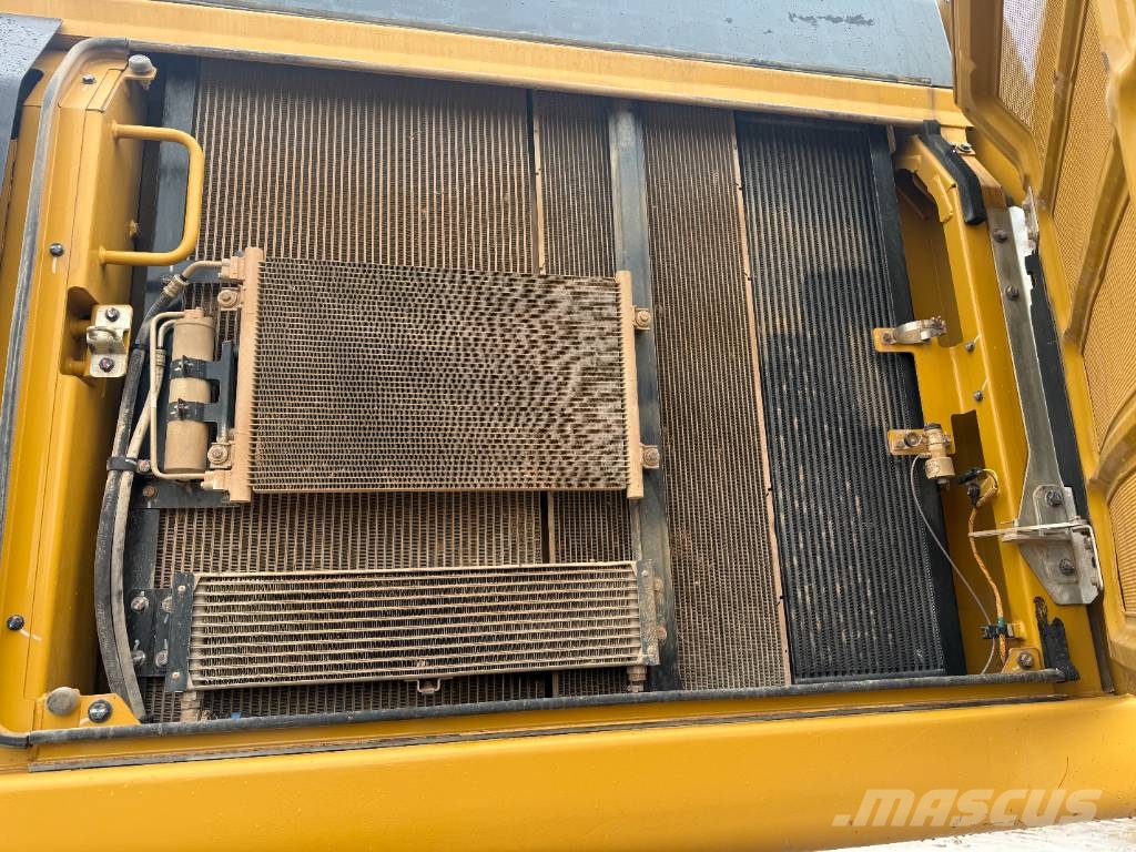 CAT 352 F Bagri goseničarji