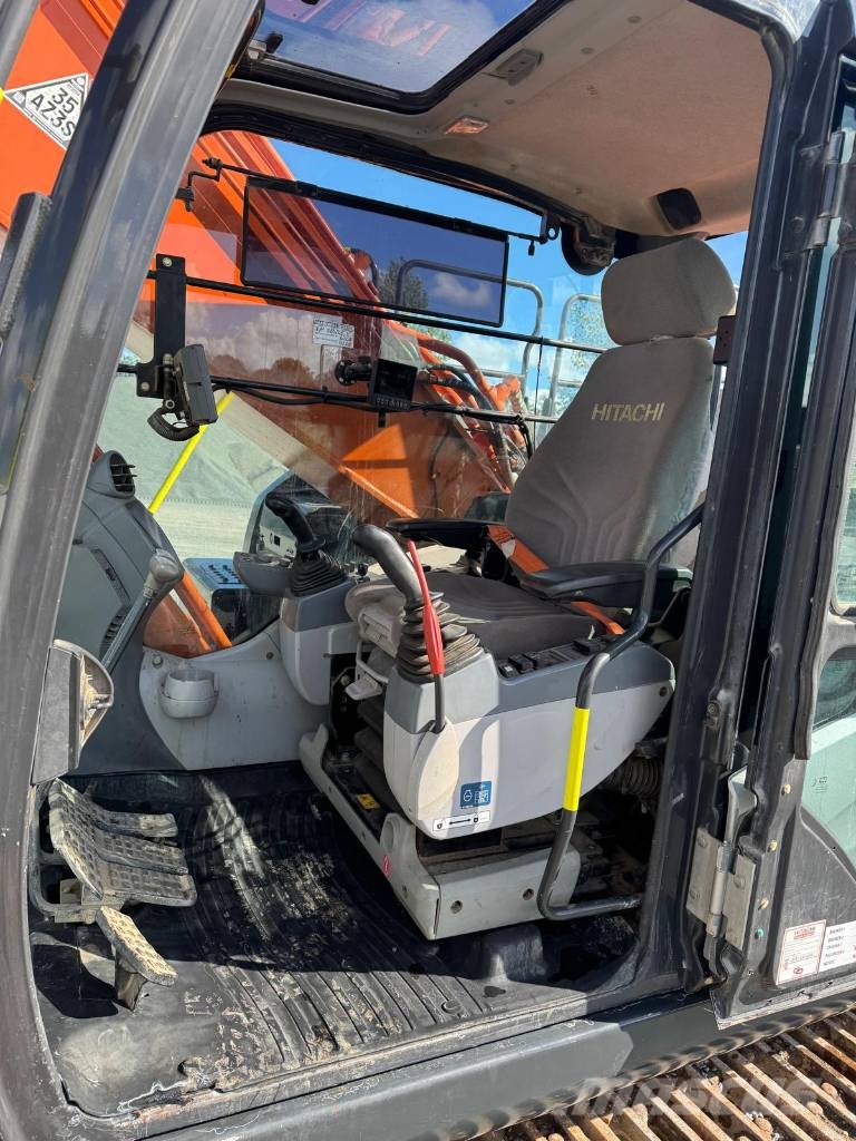 Hitachi ZX 350 LC-6 حفارات زحافة