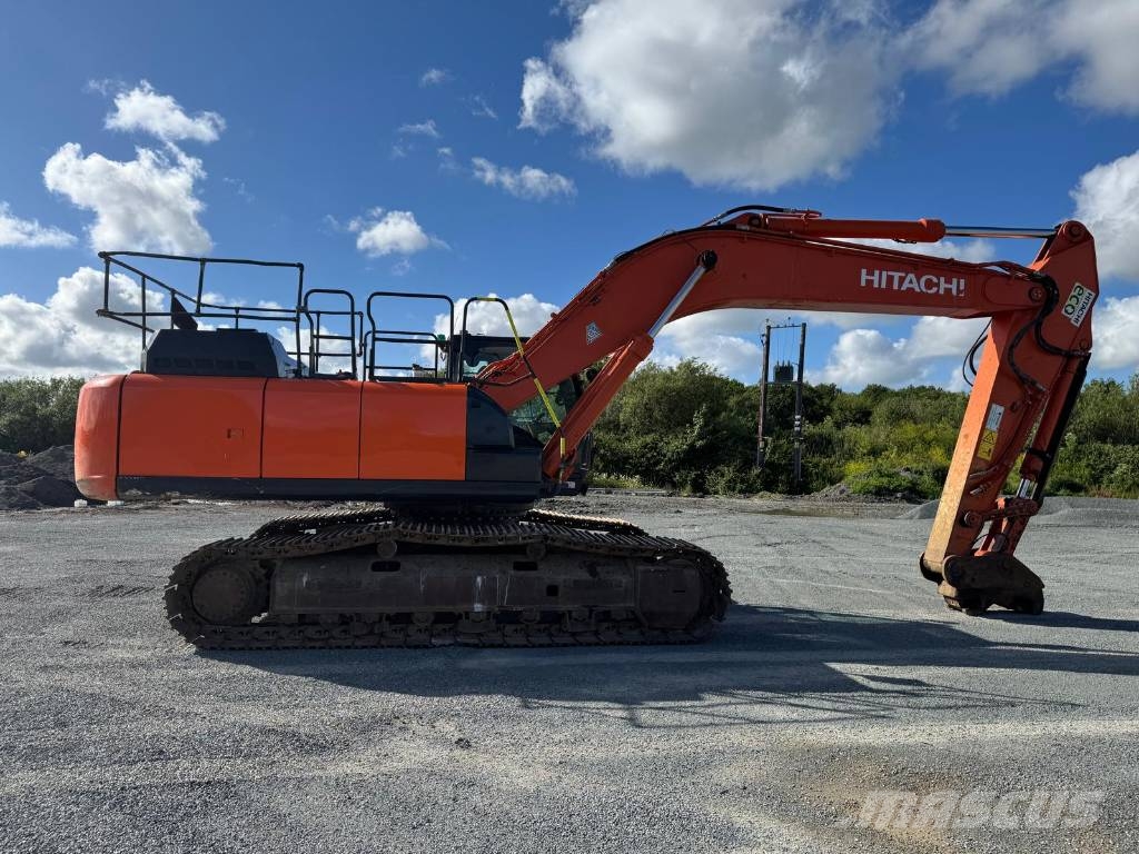 Hitachi ZX 350 LC-6 حفارات زحافة