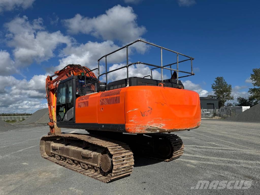 Hitachi ZX 350 LC-6 حفارات زحافة