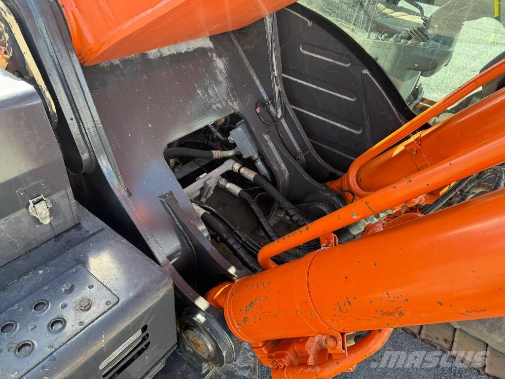 Hitachi ZX 350 LC-6 حفارات زحافة