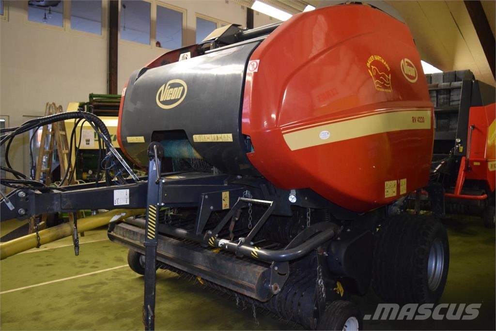 Vicon RV 4220 SC 14 ラウンドベーラー