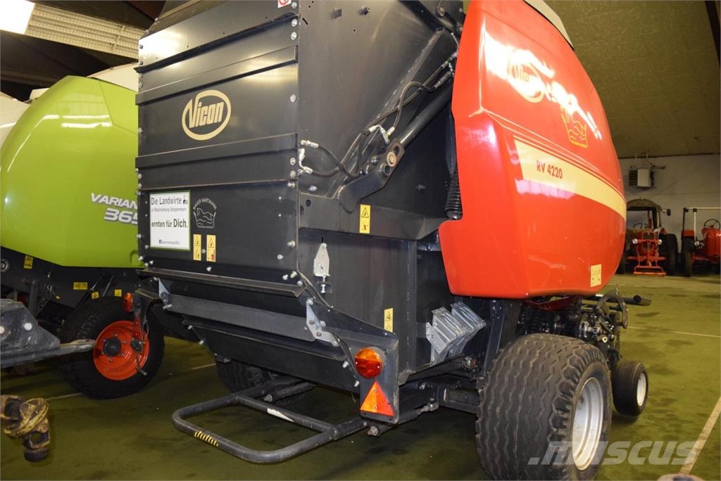 Vicon RV 4220 SC 14 ラウンドベーラー