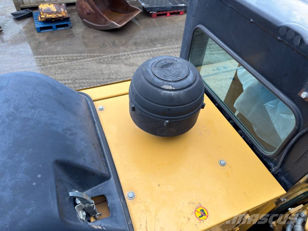 CAT 320E L Rupsgraafmachines