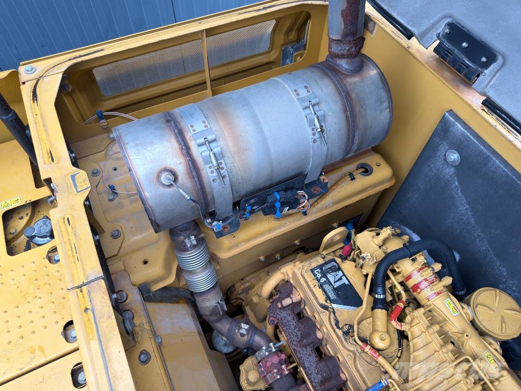 CAT 320E L Rupsgraafmachines