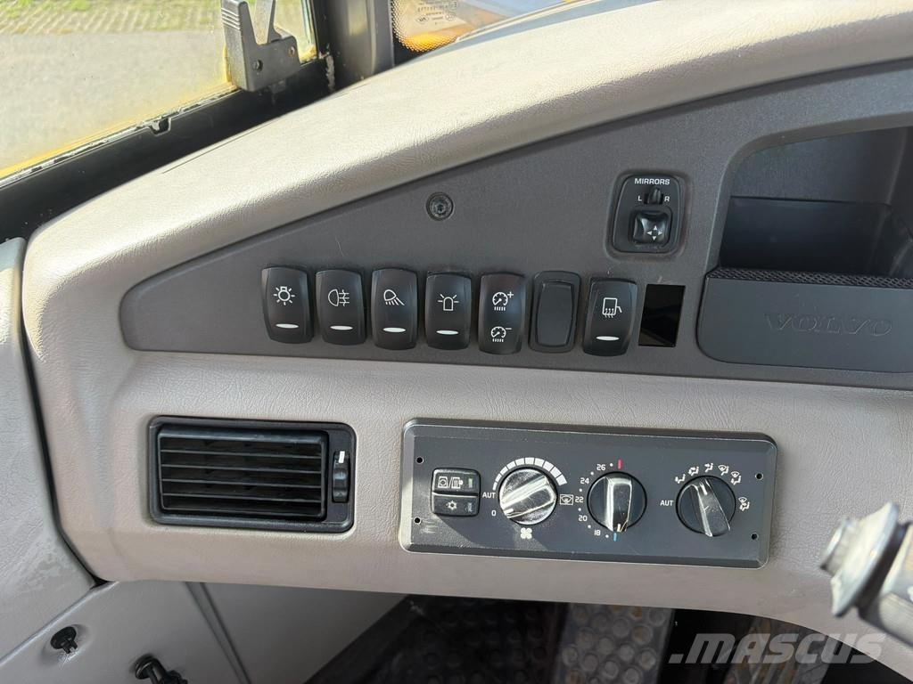 Volvo A25G Liigendraamiga pinnaseveokid