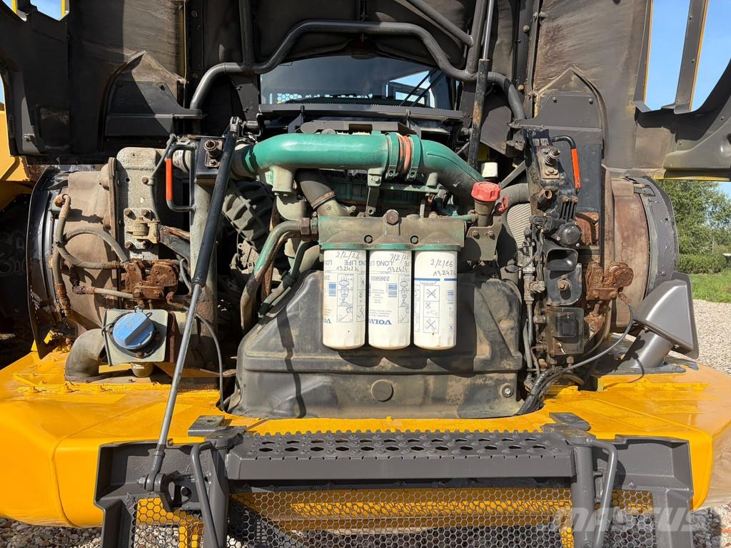 Volvo A25G Liigendraamiga pinnaseveokid