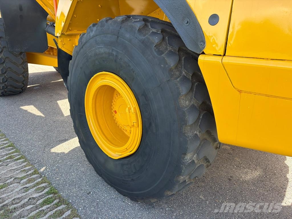 Volvo A25G Liigendraamiga pinnaseveokid